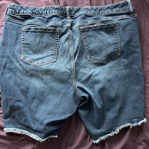 Dark Denim Bermuda Boyfriend Vintage Stretch Mid-Rise Short - Picture 3 of 3